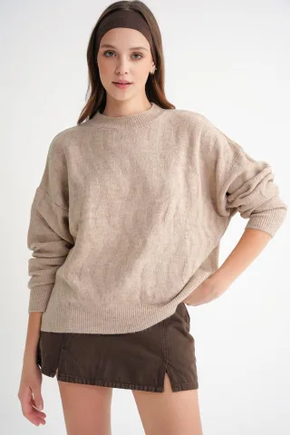 Rippstrickpullover mit Haarflechtmuster