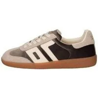 Back 70 Sneaker