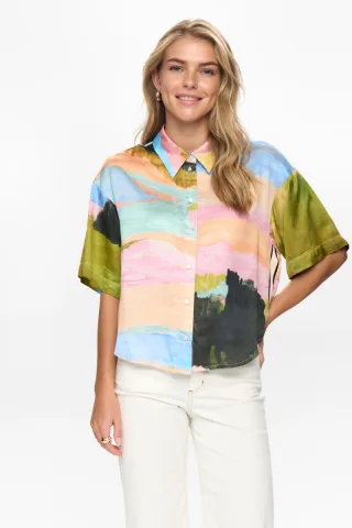 Nümph - Locker geschnittene Kurzarm-Bluse mit Allover-Print pink - Gr. - 36