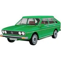 Volkswagen Passat B1, Konstruktionsspielzeug grün, Maßstab 1:35