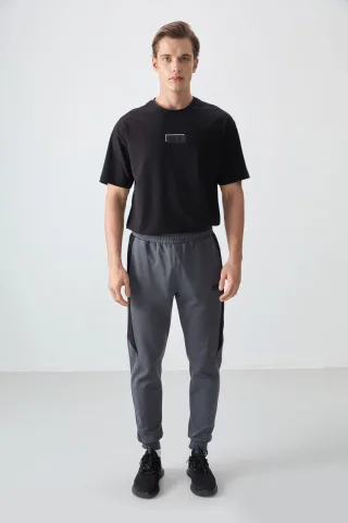 Herren-Fleece-Sweatpants im regulären Schnitt