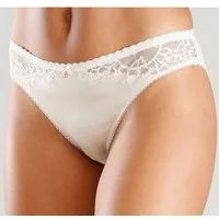 LASCANA Slip Alana mit hohem Seidenanteil und edler Spitze