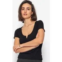 SASSYCLASSY T-Shirt Figurbetontes T-Shirt mit Rippstruktur für Damen T-Shirt mit angedeutetem V-Ausschnitt aus Viskose und körperbetonung