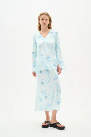 Rock Feminine Form Dusty Aqua Mysterious Flower multicolour